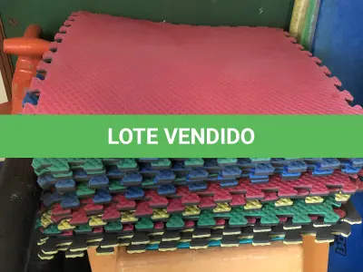 LOTE 062 - Aproximadamente 16 tatame de eva 60x60