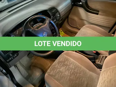 LOTE 02 - Chevrolet Zafira CD 02/03 cor prata