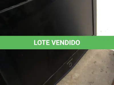 LOTE 021 - tv lcd 32 samsung e suporte de parede