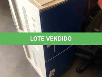 LOTE 024 - armarios de vestiario plastico nilko