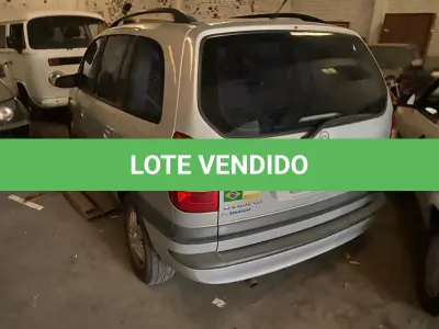 LOTE 02 - Chevrolet Zafira CD 02/03 cor prata