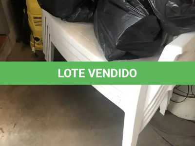 LOTE 054 - bancos de piscina tramontina