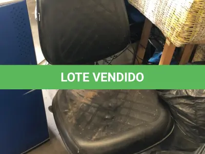 LOTE 027 - cadeira de escritório