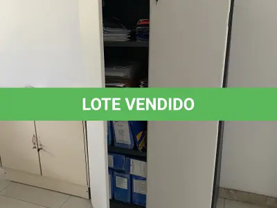 LOTE 10 - MÓVEIS EQUIPAMENTOS - vários itens junto ao prédio