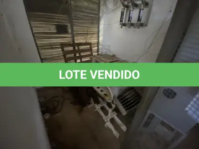 LOTE 052 - sucata de 2 transformadores de alta tensao