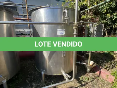 LOTE 054 - 02 Tanque de Inox 2000 litros (soda e Acido)