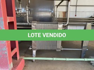 LOTE 004 - 02 Resfriador a placas de aço inox recepção de leite 10000 l/h
