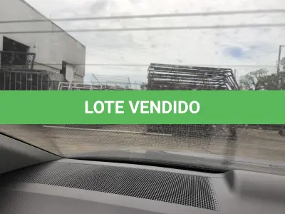 LOTE 001 - Lote de Estruturas metálicas em formato curvo e demais estruras localizados na parte externa 