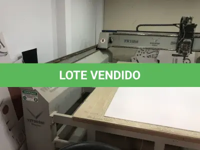 LOTE 055 - Maquina de corte e fresa cnc vetor 