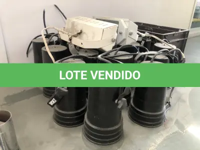 LOTE 044 - Refletores 