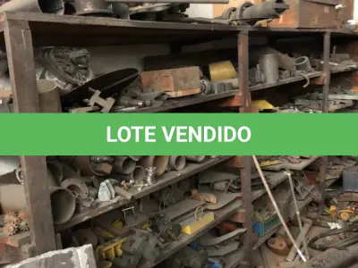 LOTE  - PRATELEIRAS, BANCADAS, ETC