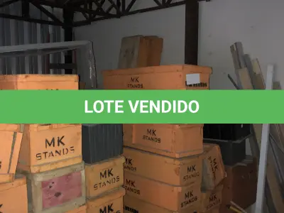 LOTE 039 - Lote de vidros em diversas formas 