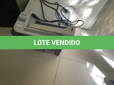 LOTE 10 - MÓVEIS EQUIPAMENTOS - vários itens junto ao prédio