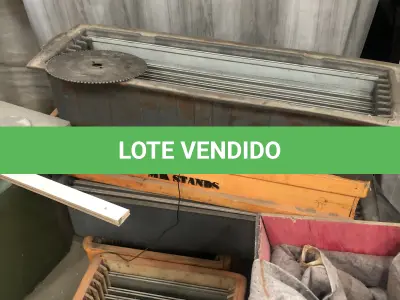 LOTE 036 - Lote com placas de aluminio para montagem de estandes, postas em aluminio 