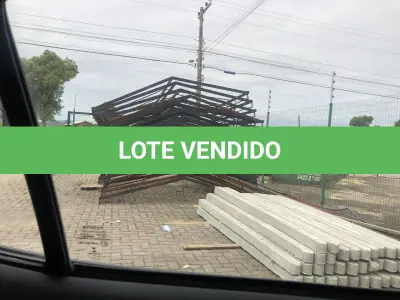 LOTE 001 - Lote de Estruturas metálicas em formato curvo e demais estruras localizados na parte externa 