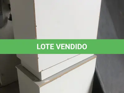 LOTE 058 - 3 Armarios branco 