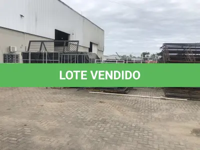 LOTE 001 - Lote de Estruturas metálicas em formato curvo e demais estruras localizados na parte externa 