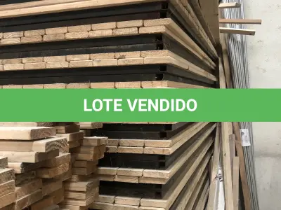 LOTE 021 - Lote de ripas de madeira 