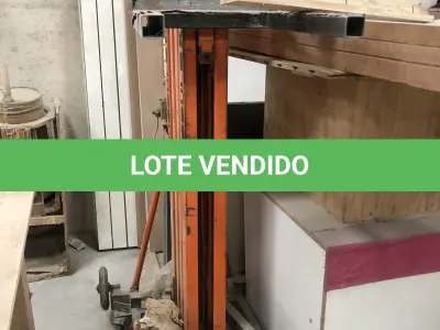 LOTE 018 - Empilhadeira manual 