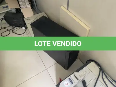 LOTE 10 - MÓVEIS EQUIPAMENTOS - vários itens junto ao prédio