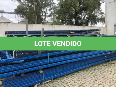 LOTE 052 - Lote com prateleiras para paletes - DESMONTADAS