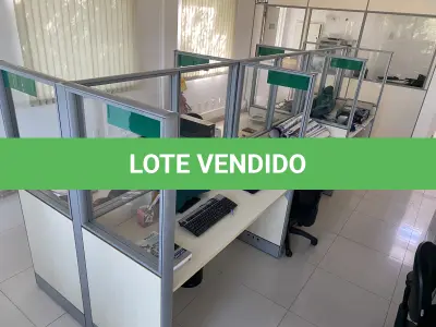LOTE 10 - MÓVEIS EQUIPAMENTOS - vários itens junto ao prédio