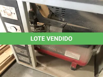 LOTE 033 - Compressor de ar pequeno 