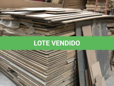 LOTE 024 - Lote de placas de mdf usadas 
