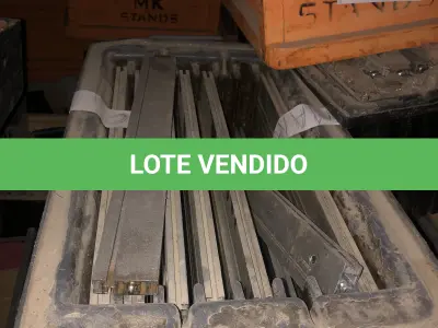 LOTE 039 - Lote de vidros em diversas formas 