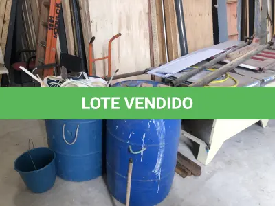 LOTE 008 - 2 tambores azul 