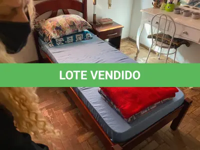 LOTE 2 - MÓVEIS DENTRO DA CASA