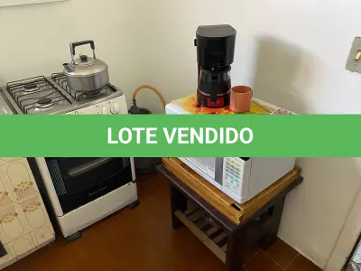 LOTE 2 - MÓVEIS DENTRO DA CASA