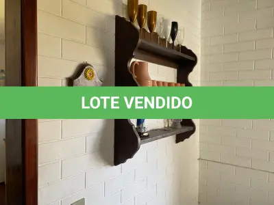 LOTE 2 - MÓVEIS DENTRO DA CASA