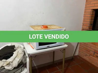 LOTE 2 - MÓVEIS DENTRO DA CASA