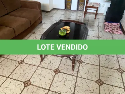 LOTE 2 - MÓVEIS DENTRO DA CASA