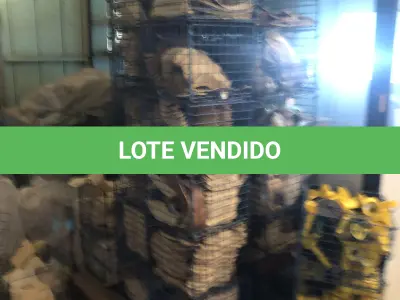 LOTE 146 - lote de caixas vazadas metálicas de empilhar