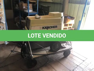 LOTE 184 - máquina de lavar Kaercher 800
