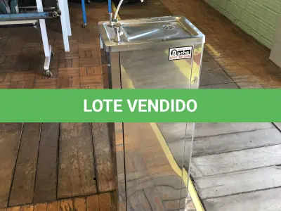 LOTE 195 - Bebedor 