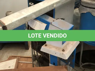 LOTE 123 - maq de rebater costura