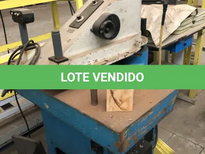 LOTE 141 - lote com 3 balancins em mau estado