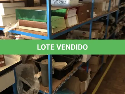 LOTE 180 - prateleiras com linhas. Rebites, enfeites e fivelas almoxarifado