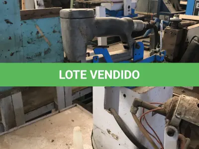 LOTE 059 - grampeadeira 