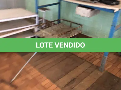 LOTE 344 - 4 carrinhos 