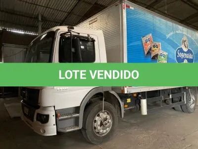 LOTE 047 - Caminhão Mercedes Atego 1719 ano 2012, pl ITY6474 cor branca com baú de metálico