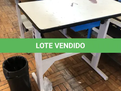 LOTE 224 - 4 mesas para máquinas