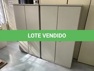 LOTE 498 - 2 armarios de madeira com 2 portas
