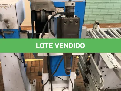 LOTE 382 - Máquina rebater costura 