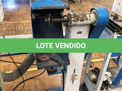 LOTE 277 - escova simples