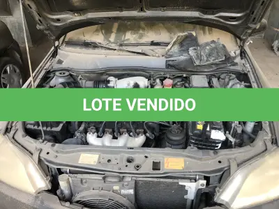 LOTE 004 - Chevrolet Astra sedan 2.0 pl. DQB1066 04/05