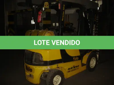 LOTE 041 - empilhadeira a gás marca Yale com o botijão